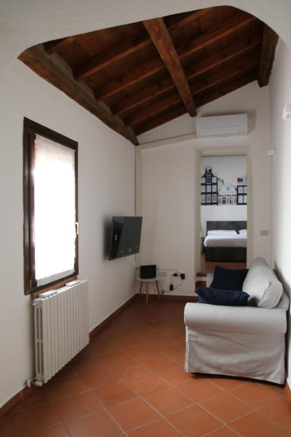 Appartement Le Vie del Centro à Ferrare Extérieur photo