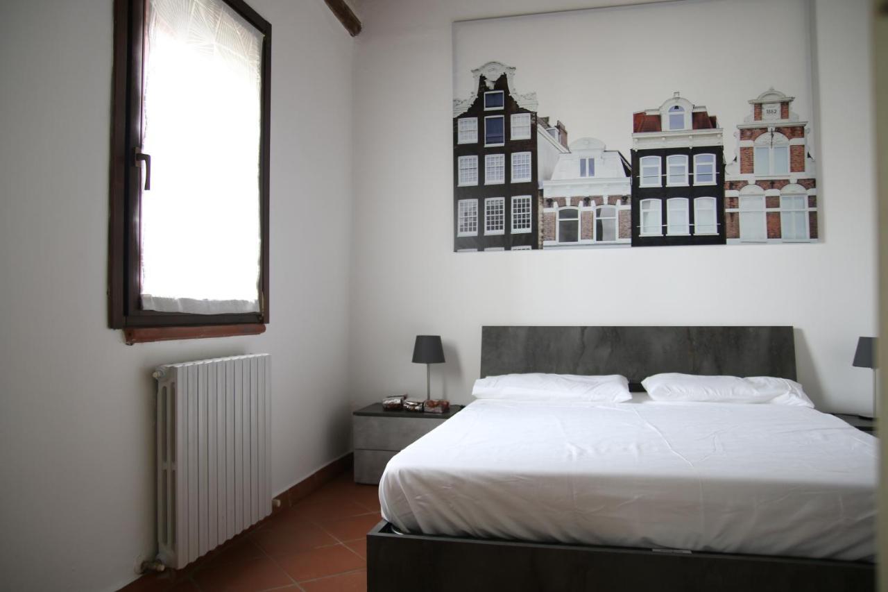 Appartement Le Vie del Centro à Ferrare Extérieur photo